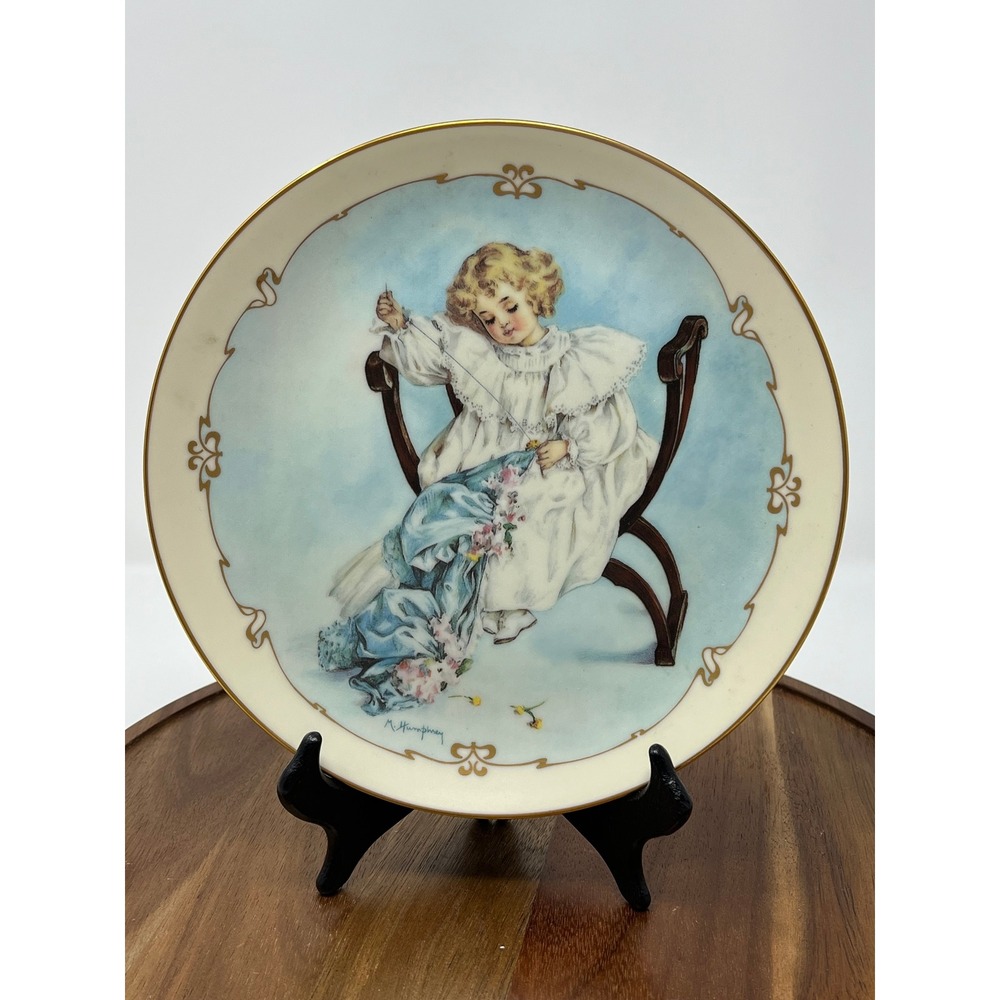 The Hamilton Collection‎ Little Ladies Porcelain Collector Plate Collection